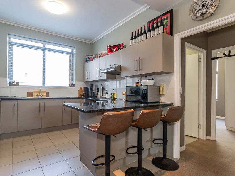 Hens Teeth TWO almost three bed unit in much sought after beachfront complex - Photo 5