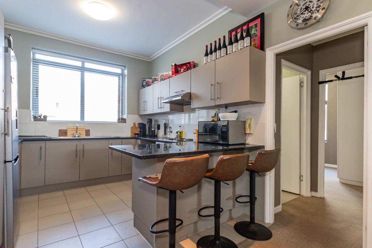 Hens Teeth TWO almost three bed unit in much sought after beachfront complex - Photo 5