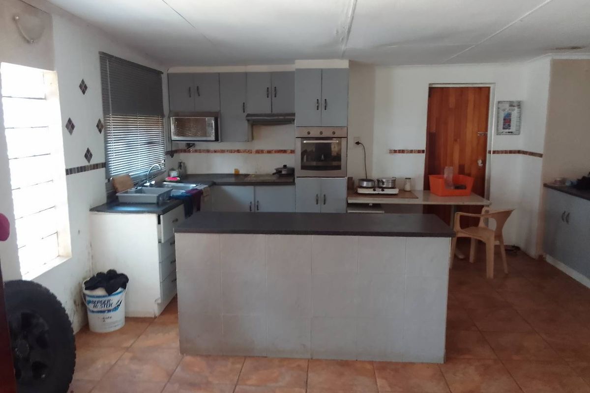 Fixer upper in the lucrative Balmoral Estate (De Deur - fall under Midvaal Municipality) - Photo 5