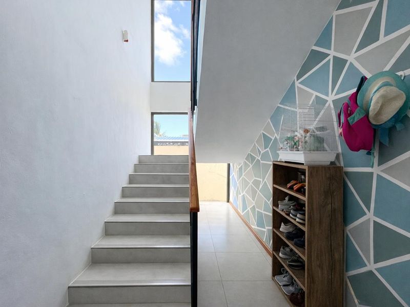 Contemporary Family Home – Grand Gaube, local market only - Photo 4