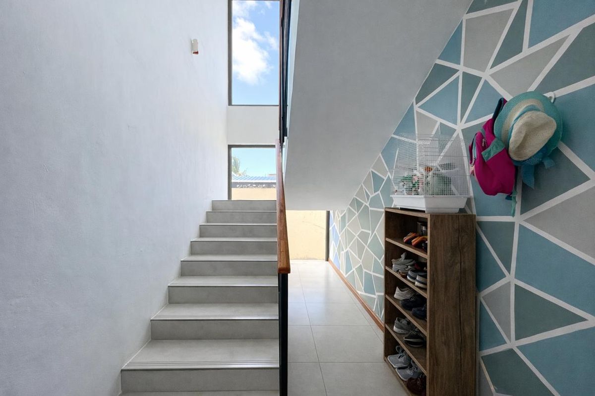 Contemporary Family Home – Grand Gaube, local market only - Photo 4