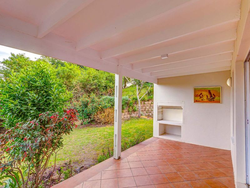 Charming two bedroom Townhouse with lagoon views in secure Knysna Estate - Photo 5