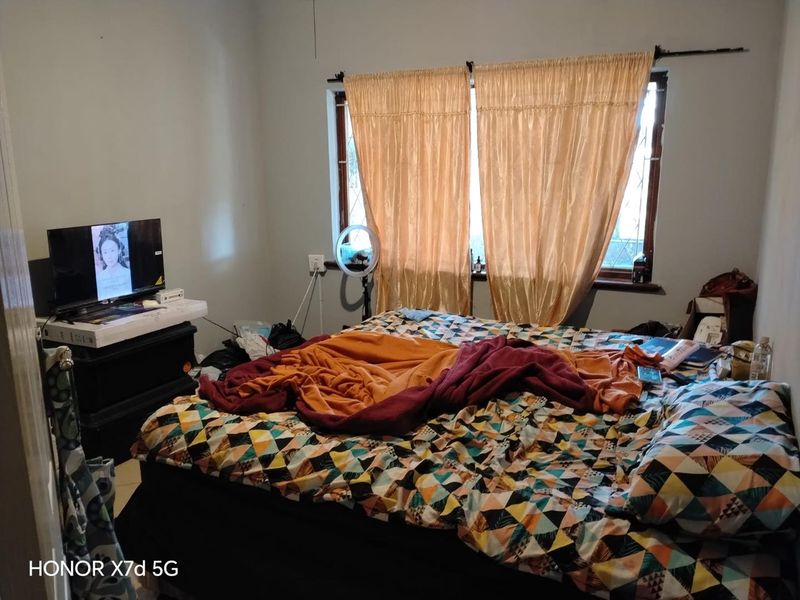 3- bedroom house with large garden. - Photo 8