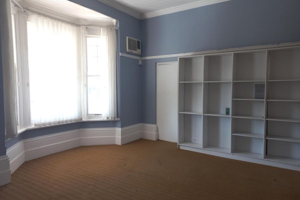 Freestanding corner property, on Cape Road! - Photo 5