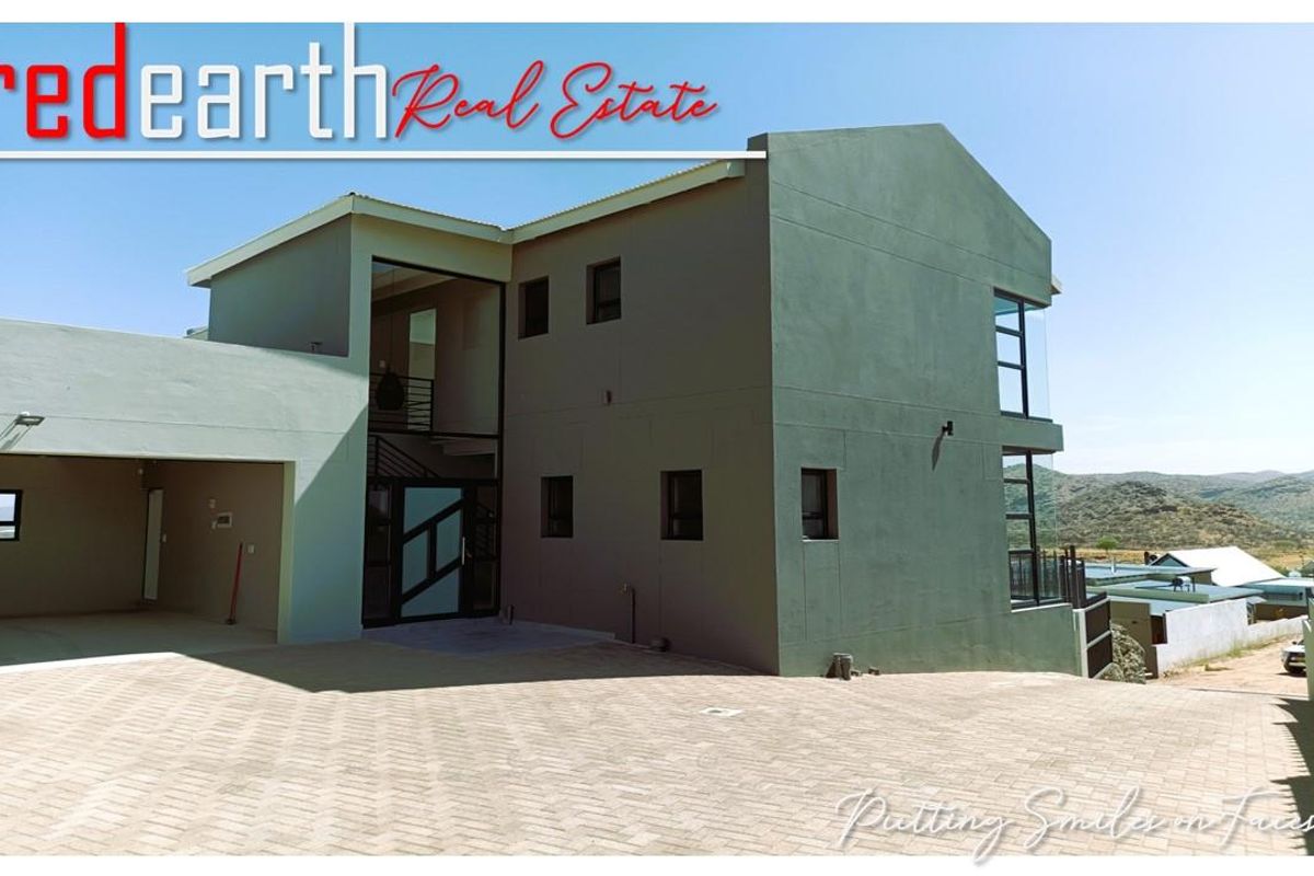 “Elite Family Excellence With Soaring Views” - Photo 4