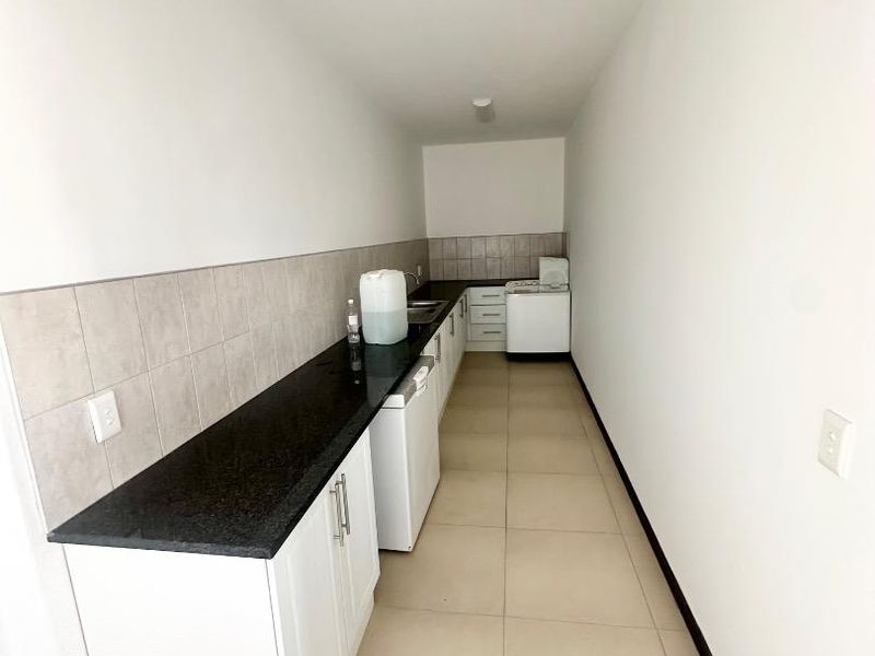 3 Bedrooms House with 2 Bedrooms Flat For Sale in Afrodite Beach - Photo 7