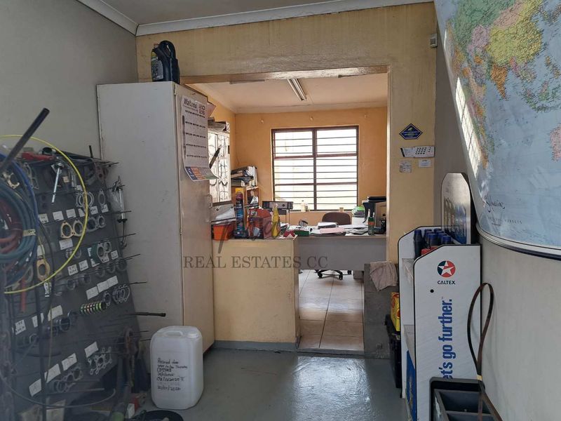 Business premises for sale in  CBD area in Walvis Bay - Photo 6