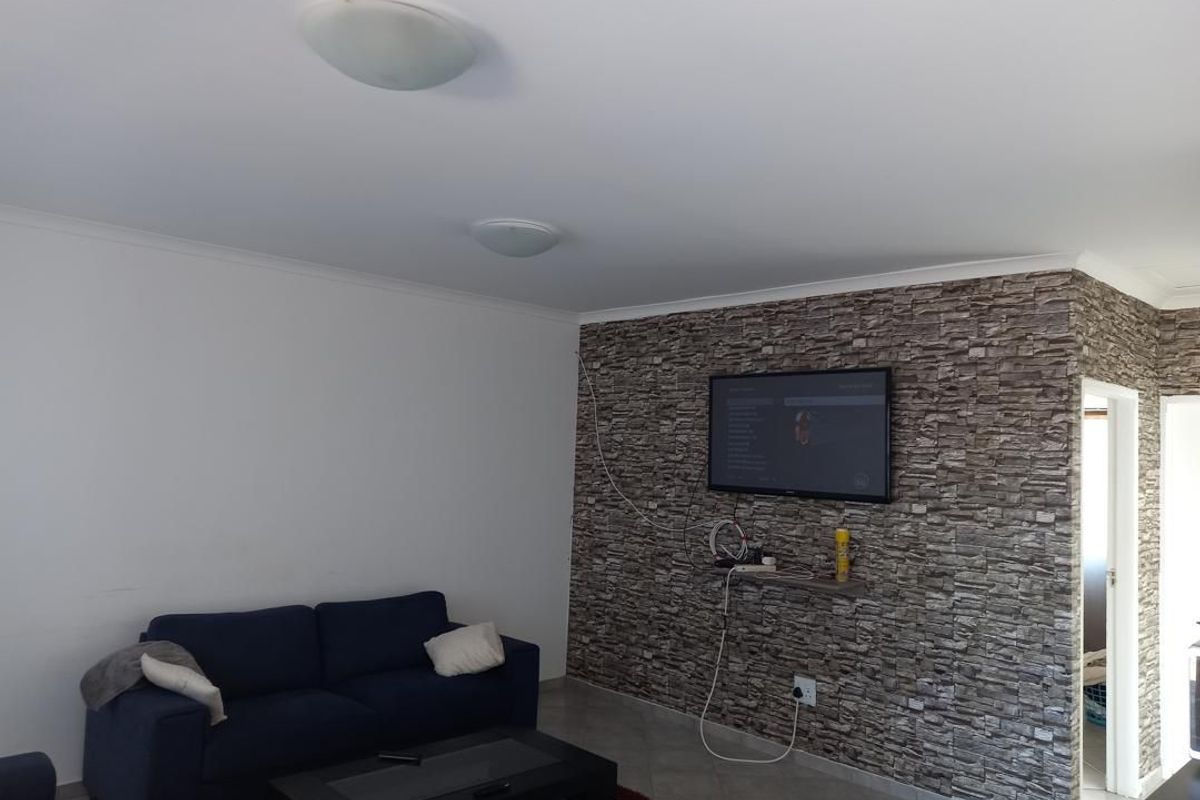 2 BEDROOM HOUSE FOR SALE IN ARANDIS - Photo 3