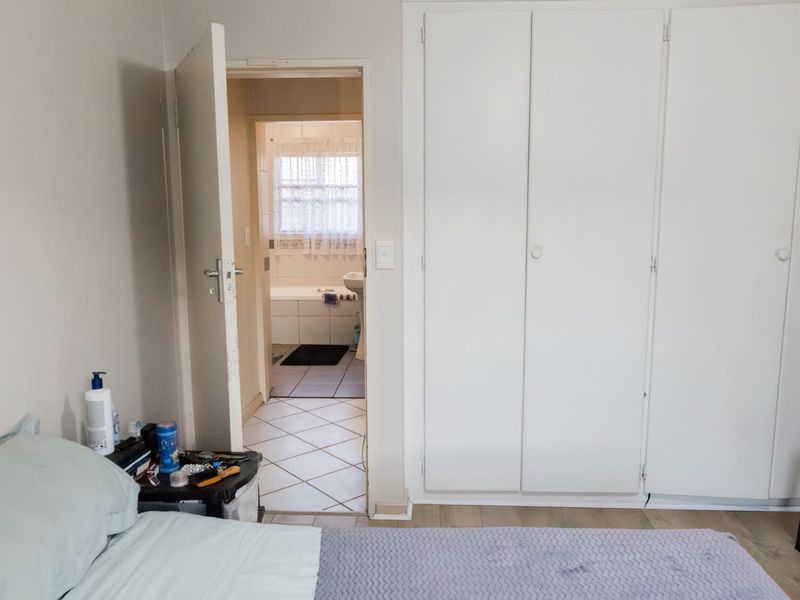 FOR SALE: 2-Bedroom Simplex in Moreleta Park - Photo 10