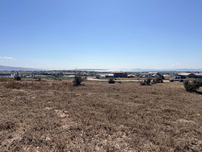 Elevated Lagoon-Views in Lifestyle Estate - Photo 10