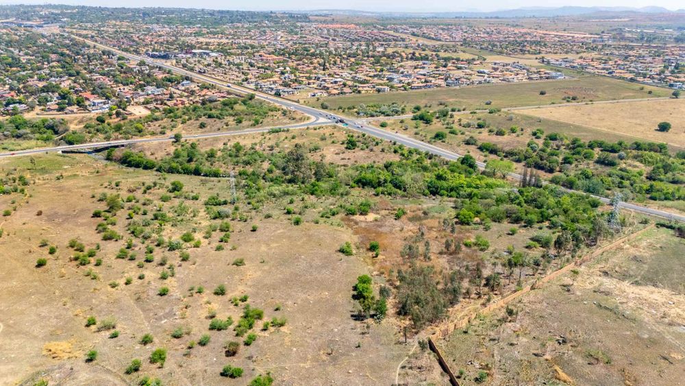 Corner Ruimte Road & Lenchen Avenue