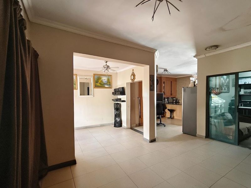 3 bedroom townhouse in Northriding - Photo 5
