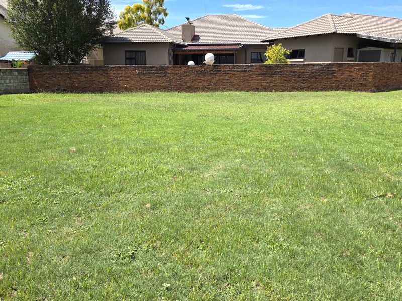 Waterfront Stand in Da Nice Estate - Photo 5