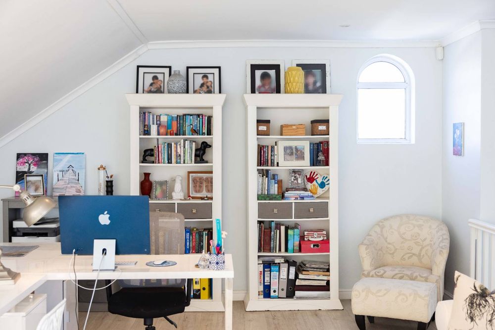 Mezzanine with Study