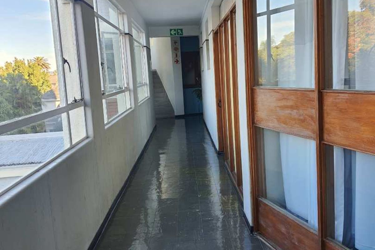 2 Bedroom apartment for sale in St Georges Park - Photo 3