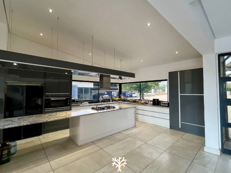 Auas View Nature Estate | 6-Bedroom Home For Sale - Photo 6