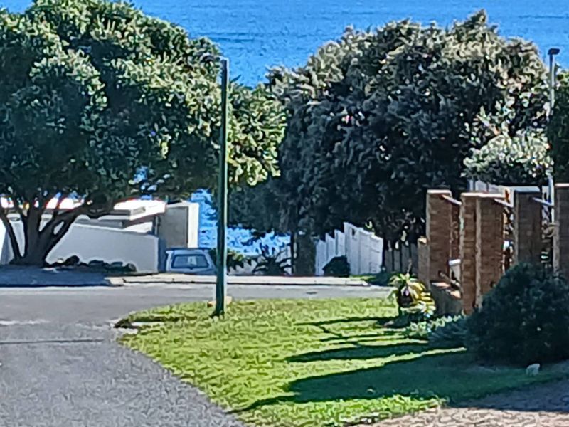 WALKING DISTANCE FROM THE OCEAN. - Photo 7