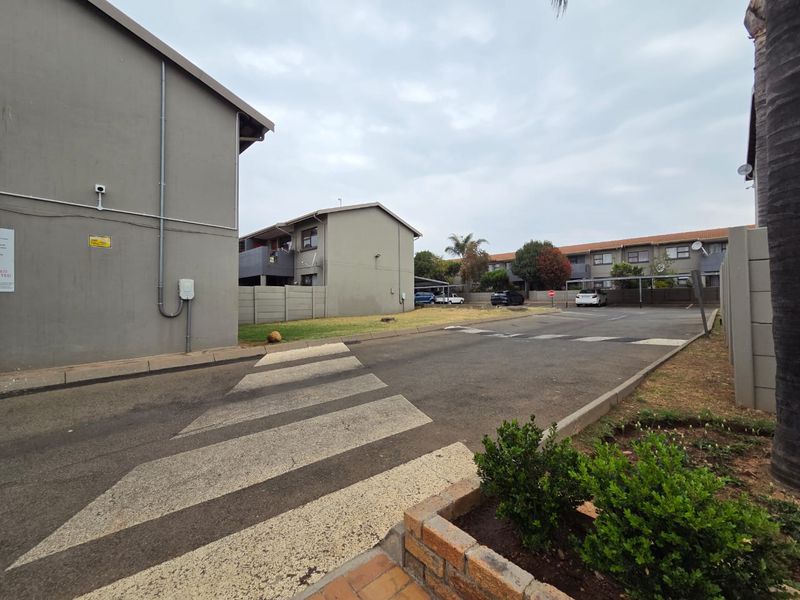 PERFECT STARTER HOME OR INVESTMENT - Photo 2