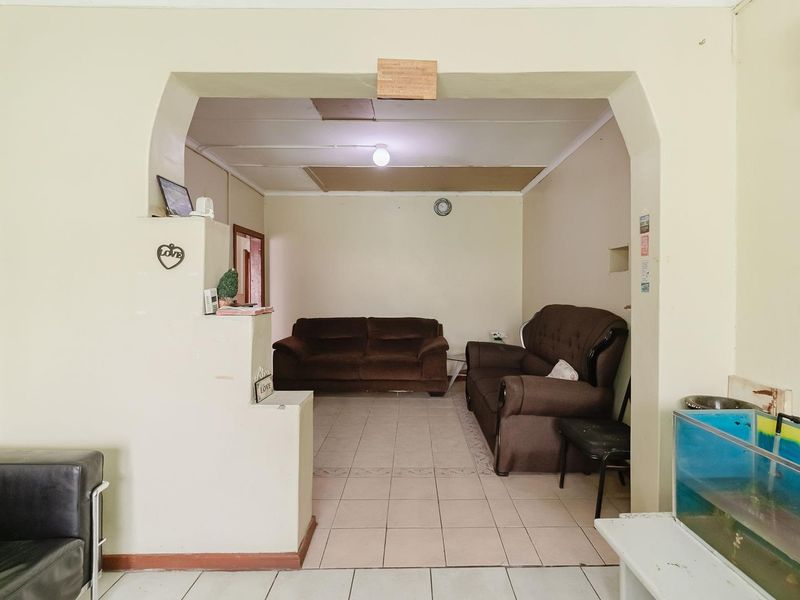 Family Home For Only R700 000 NEG - Photo 7