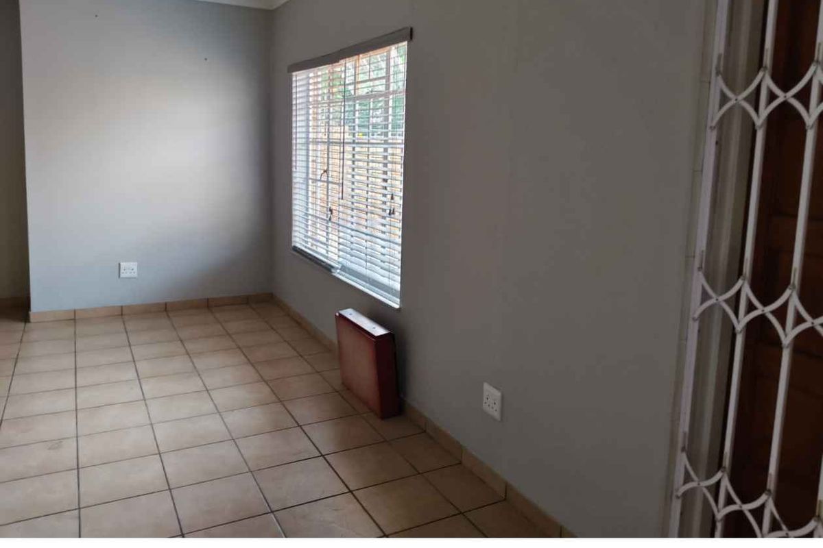 Neat and Quaint Facebick Simplex for Sale - Photo 5