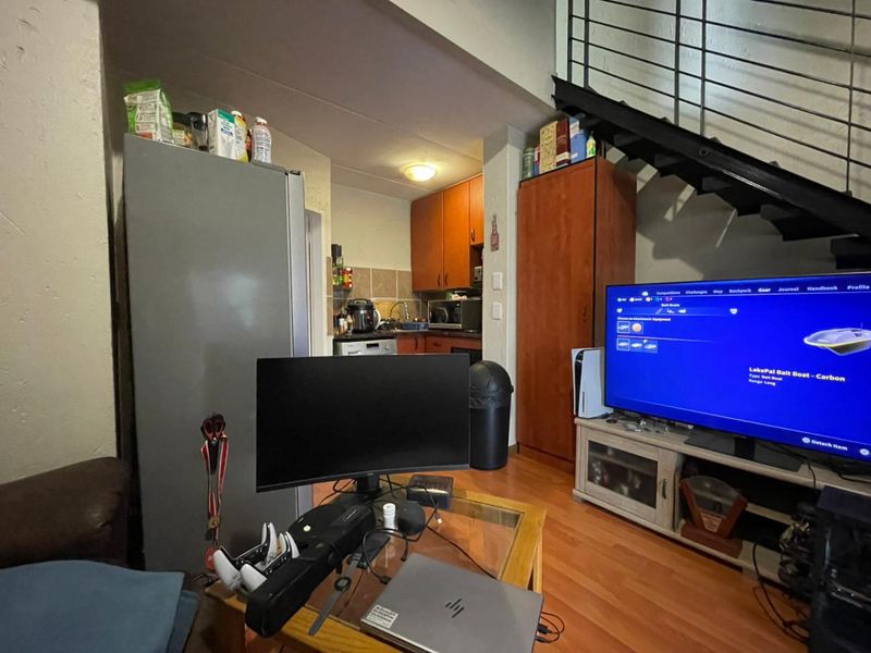 BEAUTIFUL DUPLEX FOR SALE IN ROOIHUISKRAAL NORTH!! - Photo 7