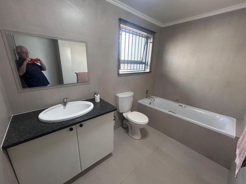Easy Living - Ground Floor Unit with Private Garden Appeal - Photo 9