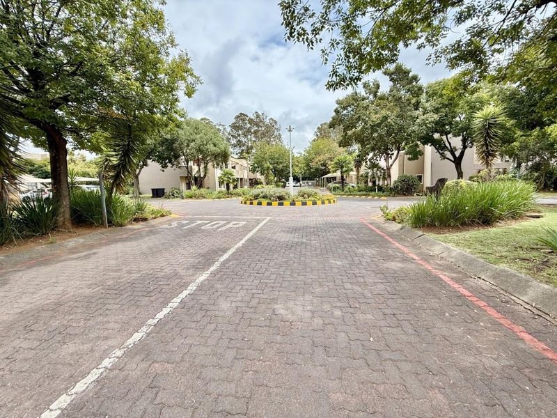Townhouse For Sale in New Market, Alberton - Photo 1