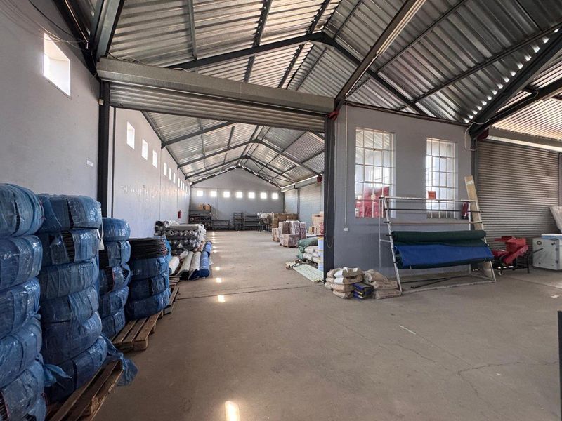Warehouse To Let In Northern Industrial - Photo 4