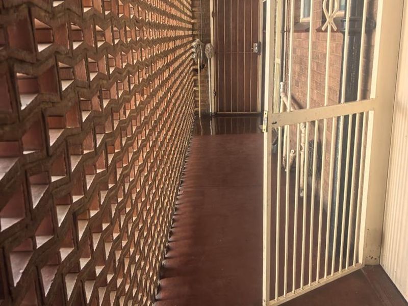 2 bedrooms flat for sale in Sunnyside. - Photo 8