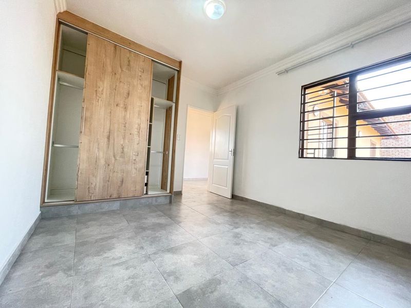 A lovely 2 bedroom 1 bath apartment to rent at Moagi estate Vosloorus Ext 24. - Photo 9