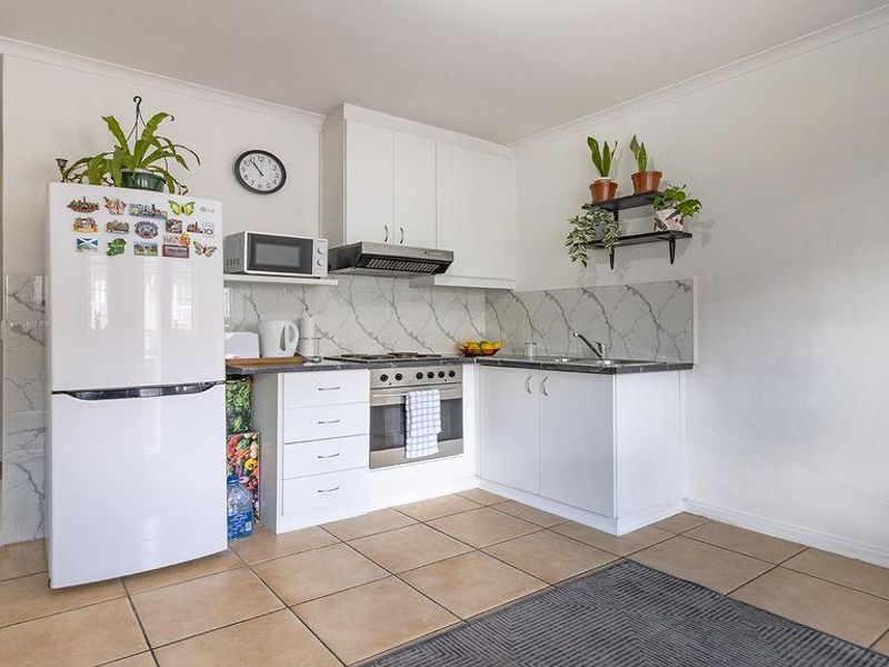 Secure and Comfortable Low Maintenance Apartment - Photo 5