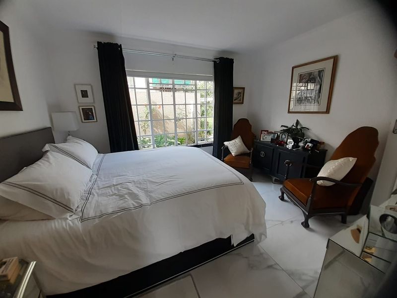 Stunning mordern free standing townhouse - Photo 5