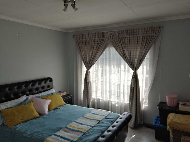 Spacious 2 Bedroom Apartment for Rent - Photo 8