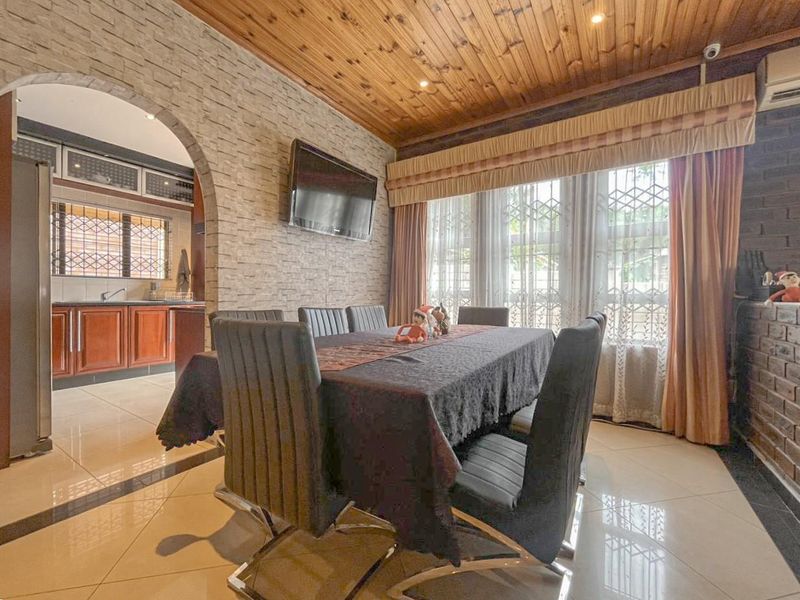 Cozy family home in prime Glen Anil! - Photo 10