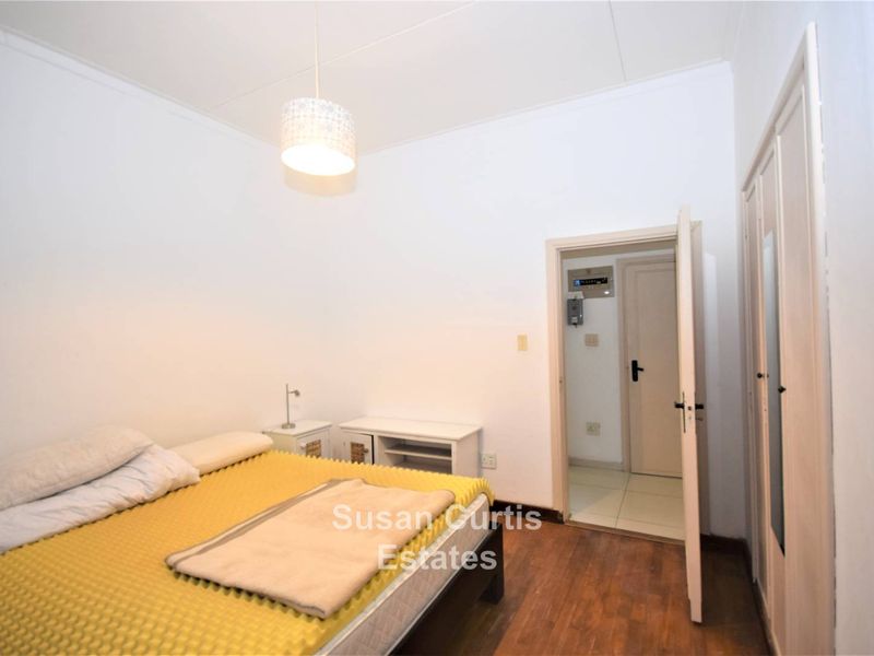 Prime Location - Photo 9