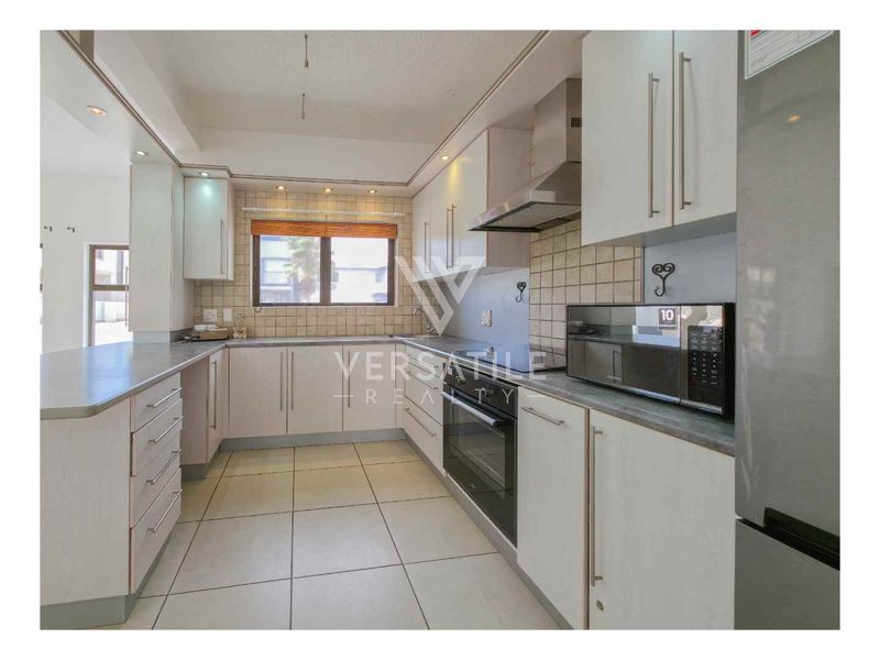 House to let - Photo 9