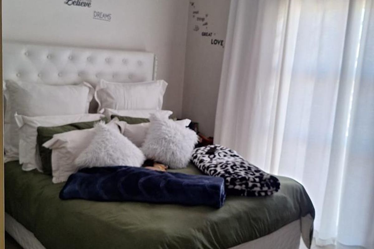 Safe and secure area - Photo 2