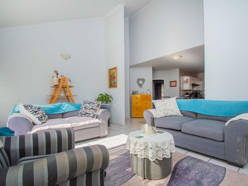 Private Corner Unit in Gated Honeydew Estate – Secure & Spacious! - Photo 9