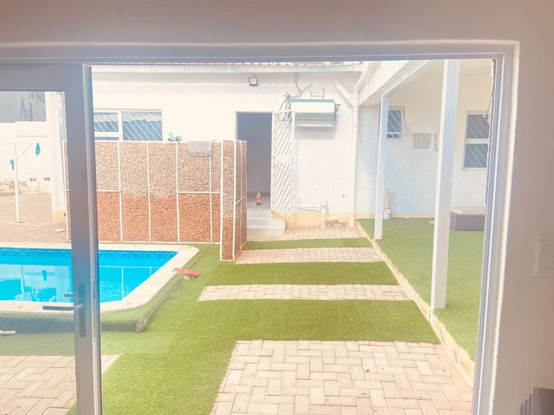 HOUSE FOR SALE IN KHOMASDAL EXIT 16 - Photo 3