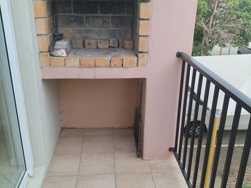 Popular Mont Blanc Complex - Close to all Amenities - Photo 5