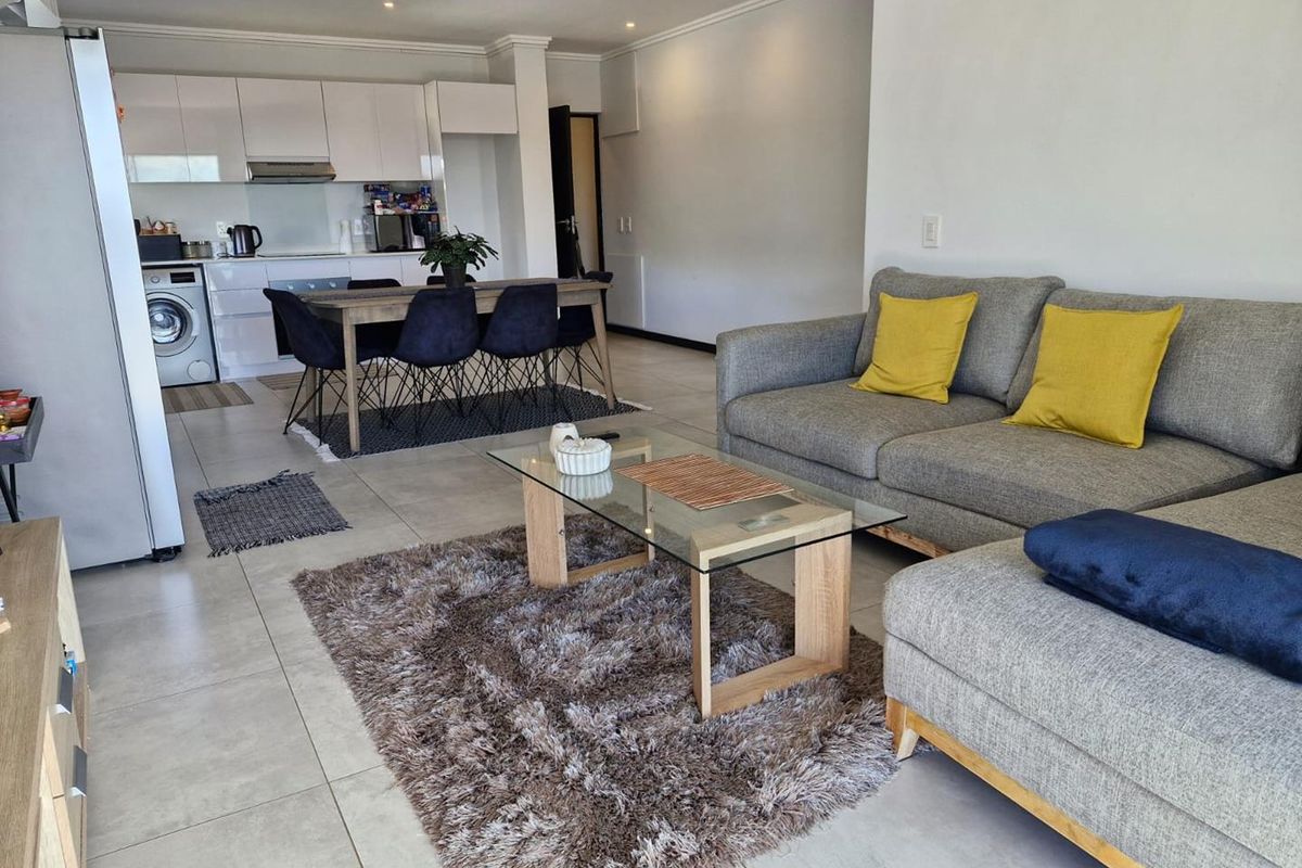 Modern 2 Bedroom 2 Bathroom apartment - Photo 3