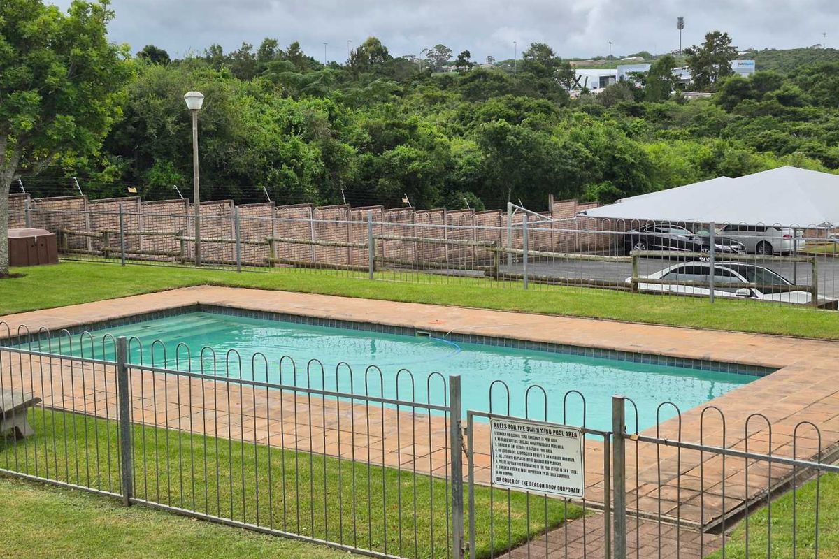 Well positioned apartment in sought ater complex! - Photo 5