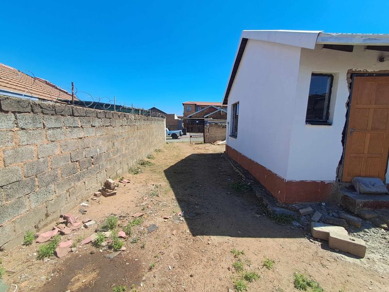 2 bedroom House in Motsu - Photo 6