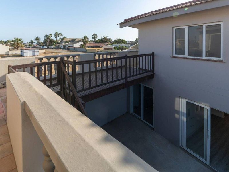 Space and Location Are Key With this Property - Photo 10