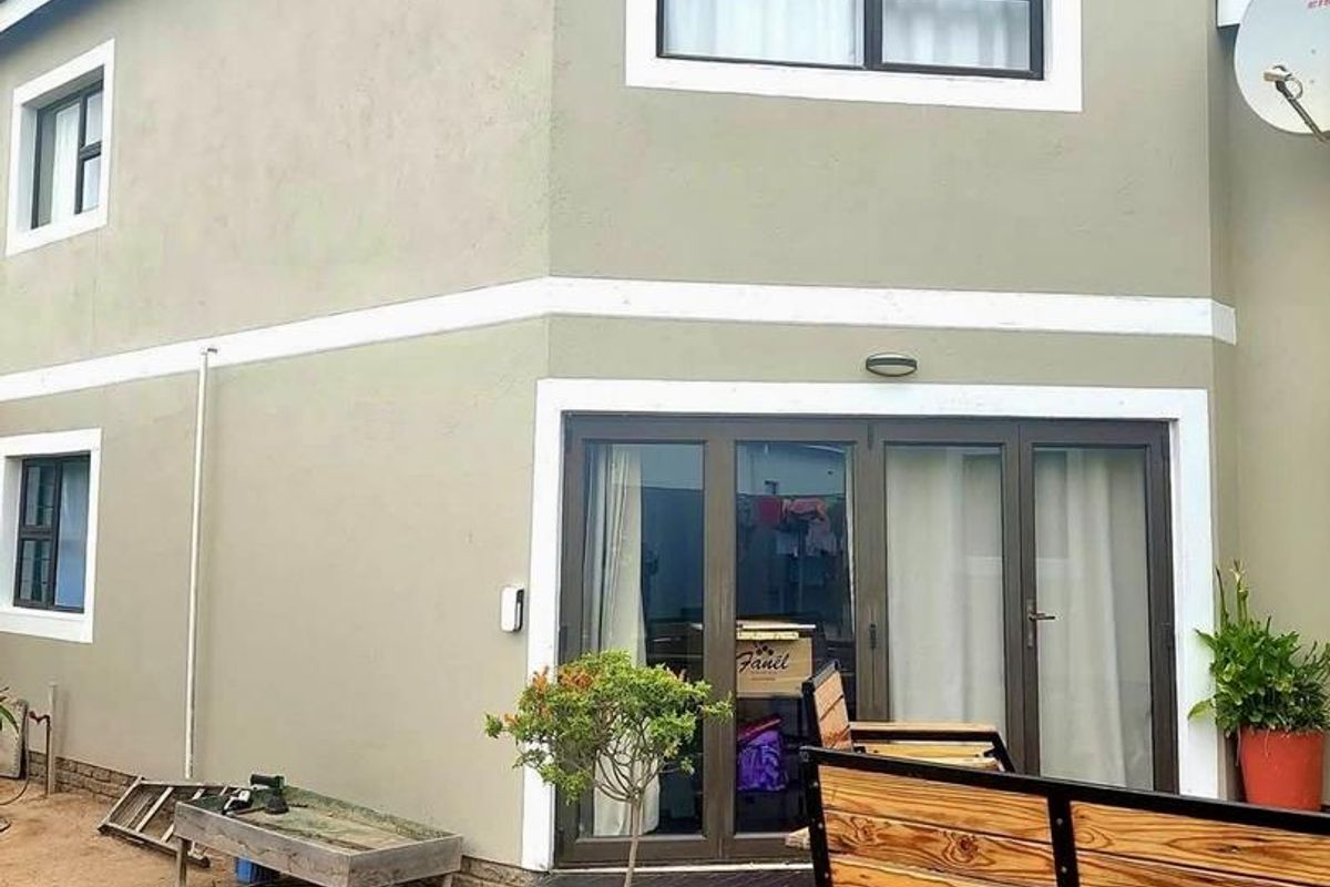 “Modern Double-Story Coastal Home with Flat – Henties Bay Ext. 11” - Photo 3