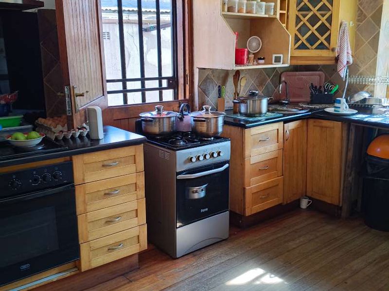spectacular home with a full flat - Photo 9