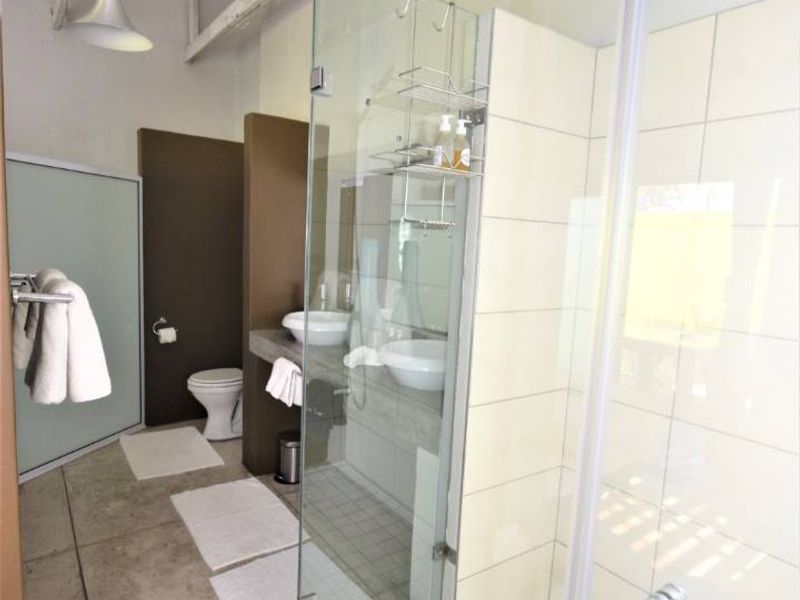 A GUEST HOUSE WITH SO MUCH APPEAL! - Photo 10