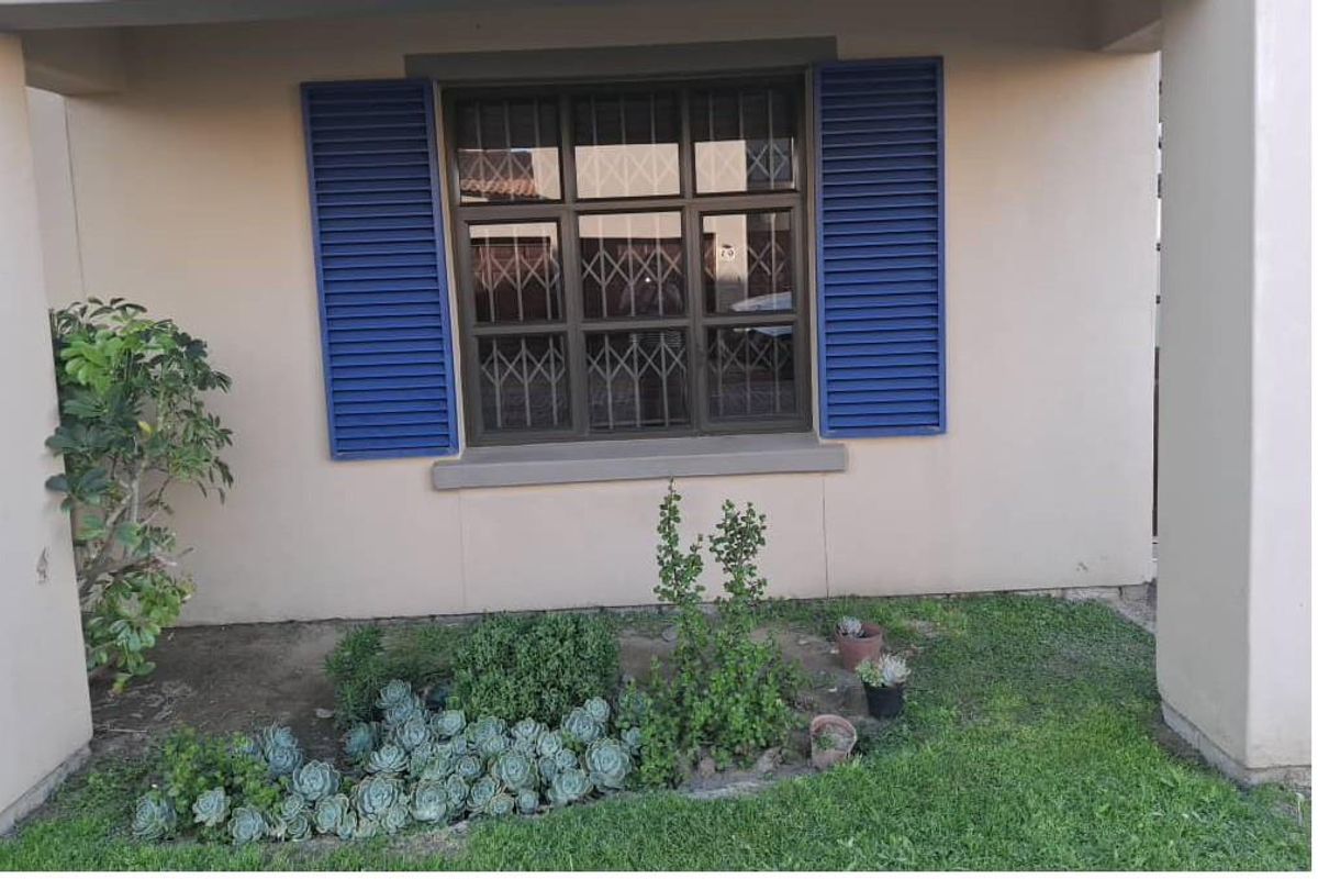 Beautiful Townhouse for Sale in Fairways Complex - Walvis Bay - Photo 3