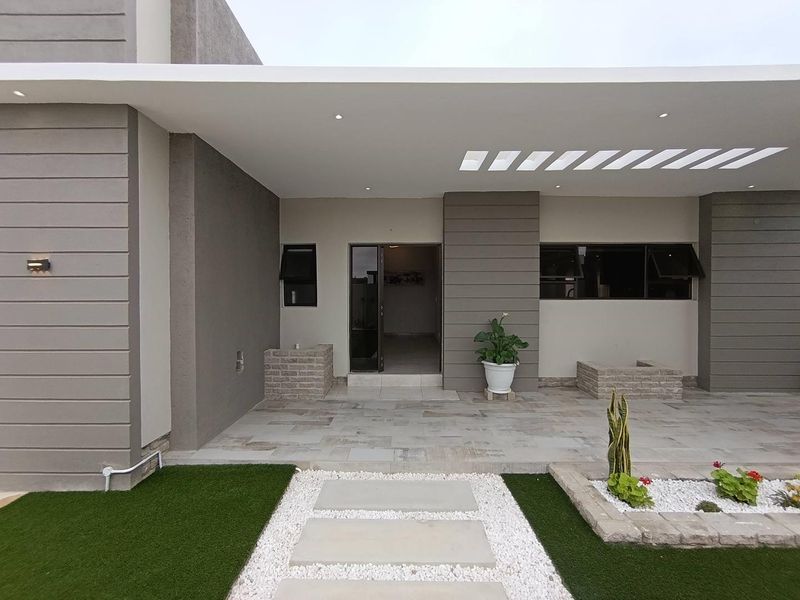 LUXURY HOME TO RENT - SWAKOPMUND - MILE 4 - FULLY FURNISHED - Photo 2