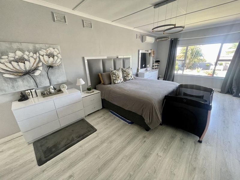Hendra - Beautiful Family Home with Sea Views & Modern Flatlet in Prime La Lucia - Photo 4